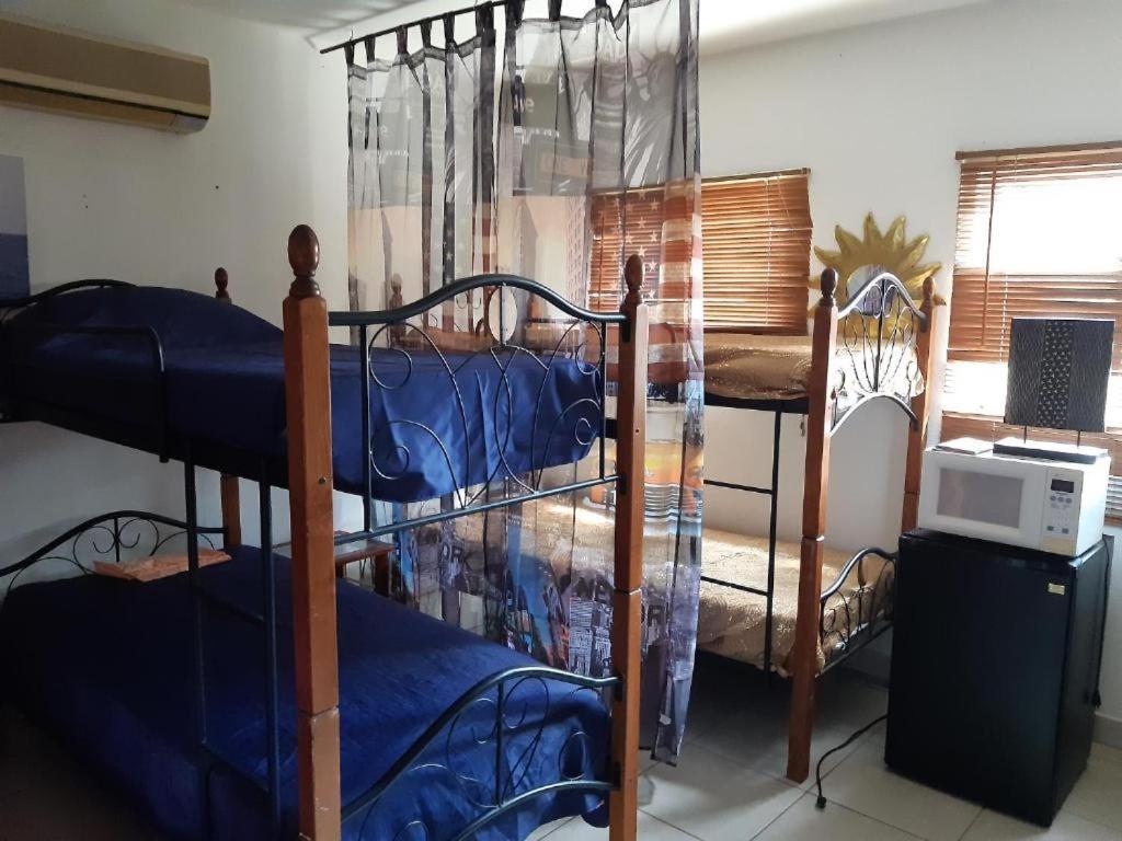 Harmony Hotel Hostel Aruba Tanki Leendert Exteriör bild